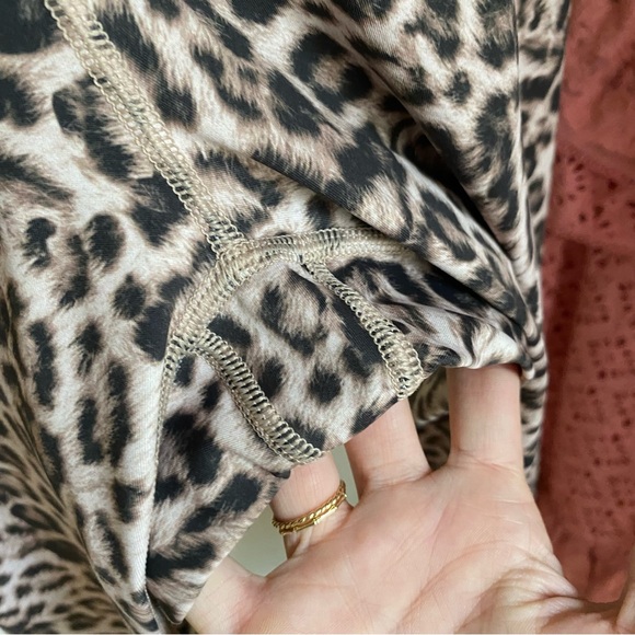 Beach Riot Leopard Leggings - Picture 5 of 6